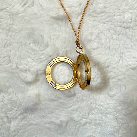 SET OF 2 FLOATING CHARM LOCKET AND NECKLACE - Picture 3 of 7